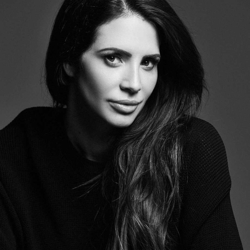 Headshot of Hope Dworaczyk Smith, Founder and CEO of MUTHA™